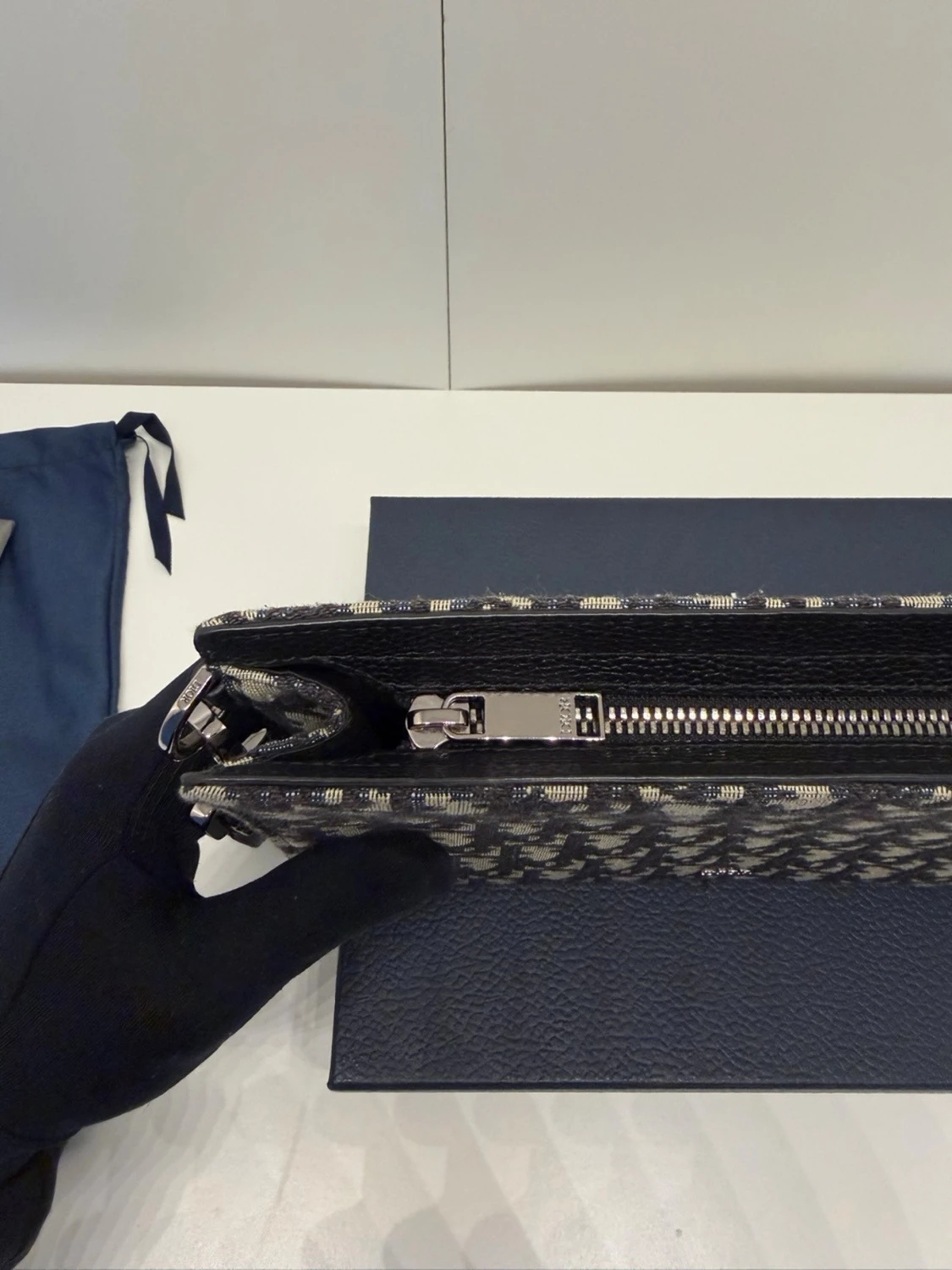 DlOR NAVY BLUE POUCH - 3