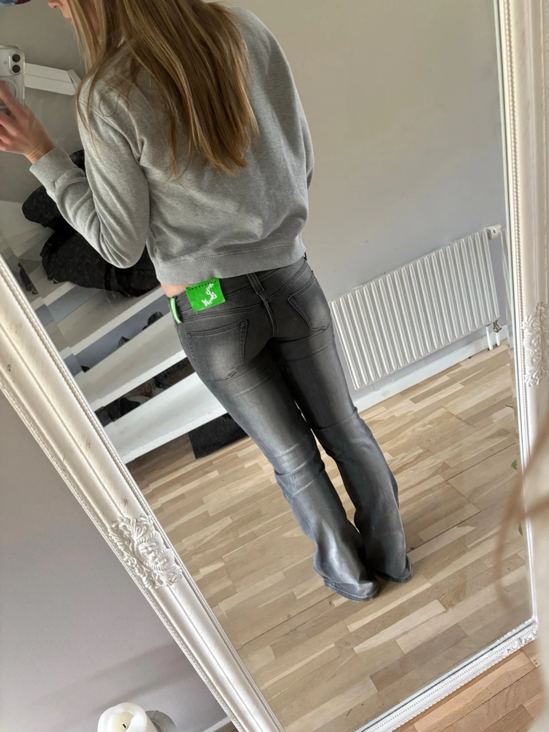 Grå bootcut jeans - 2