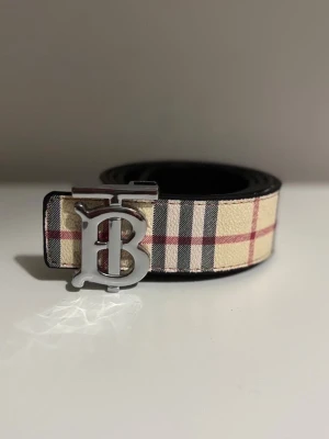 Burberry bälte  - Helt ny