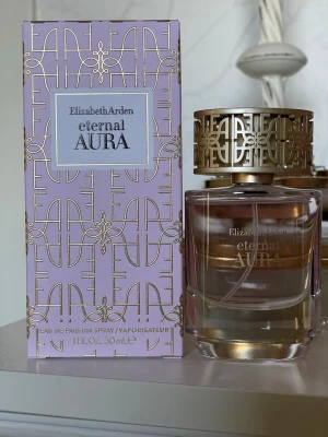 Elizabeth Arden Eternal Aura parfym - Senaste parfymen från Elizabeth Arden. Testat ett spray! 30ml edp.