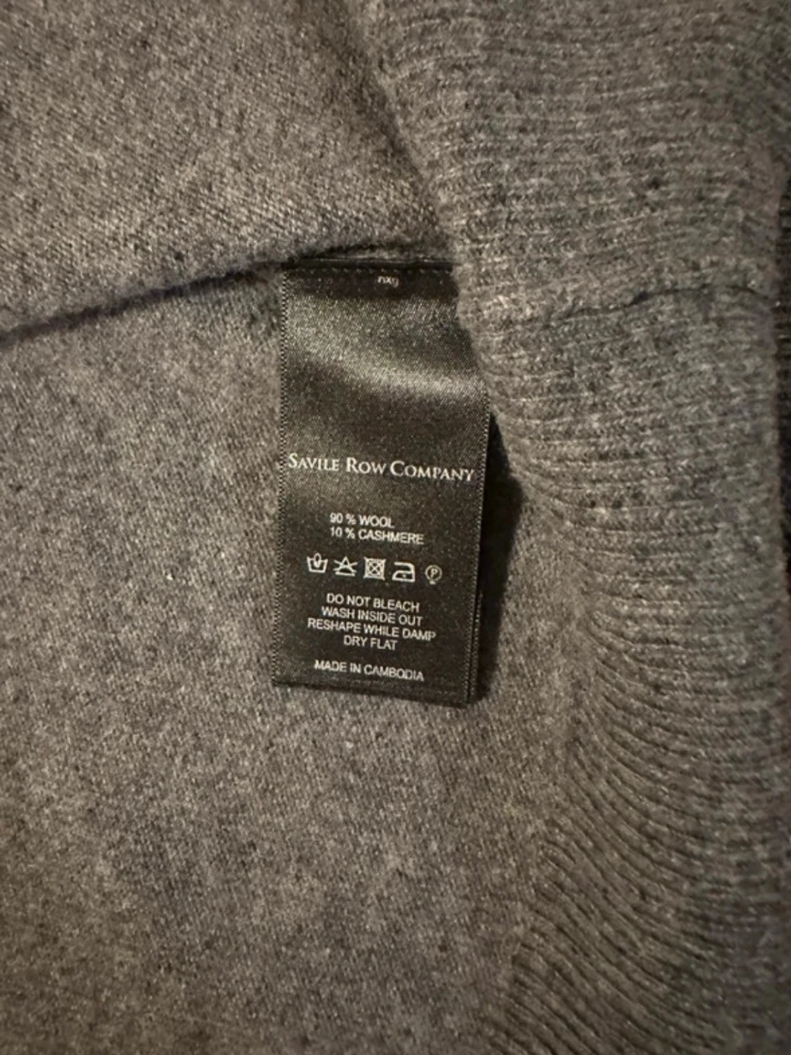 Grå merino/kashmir ziptröja från Savile Row Company - 2