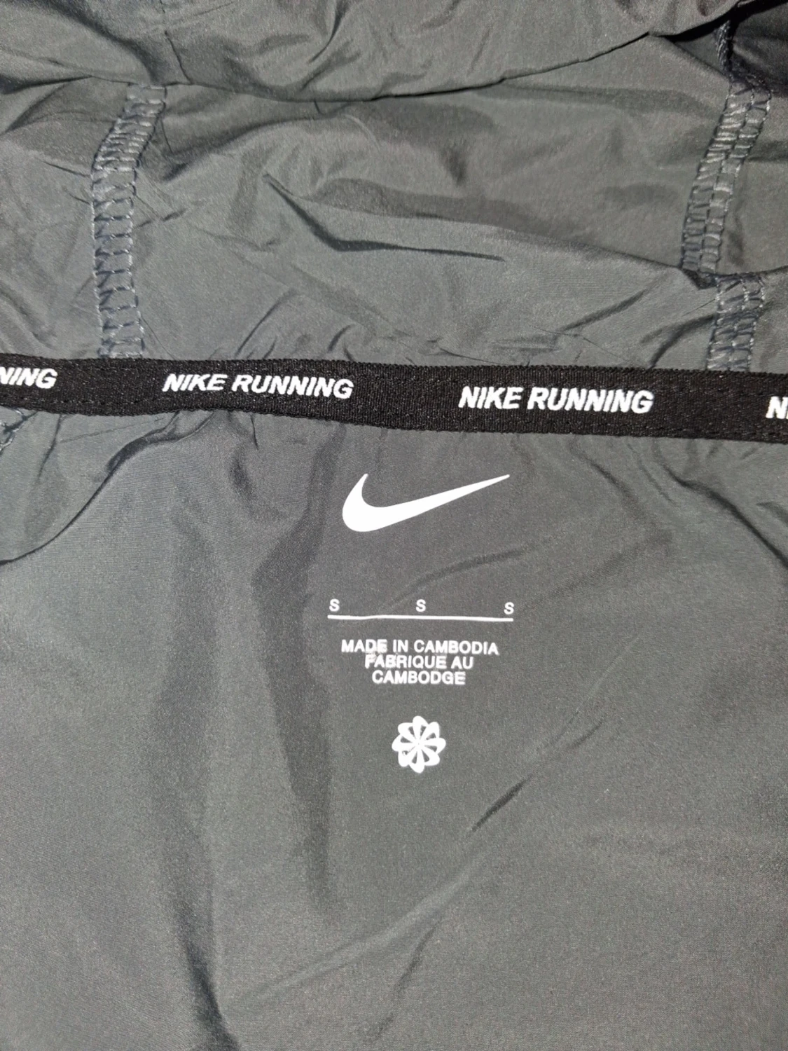 Grå Nike vindjacka med huva - 3