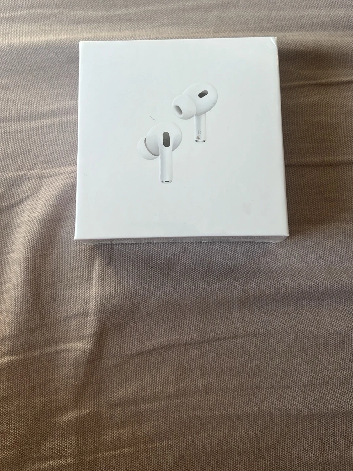 Apple AirPods Pro 2 USB-C MagSafe - 1