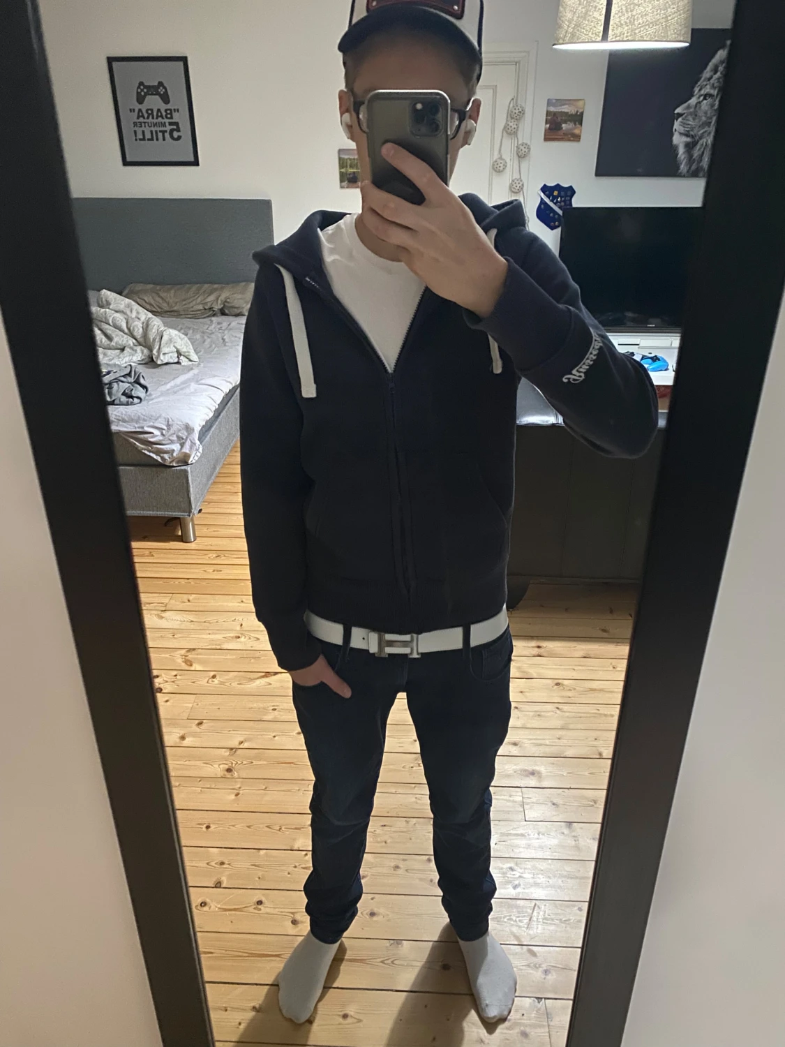 Mörkblå zip hoodie 