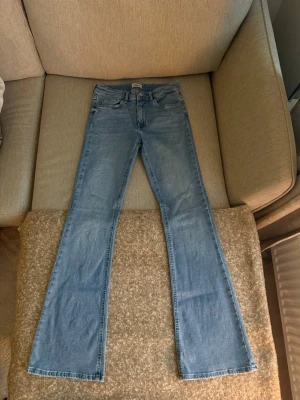 Only jeans  - Blå jeans från märket Only, jättesnygga