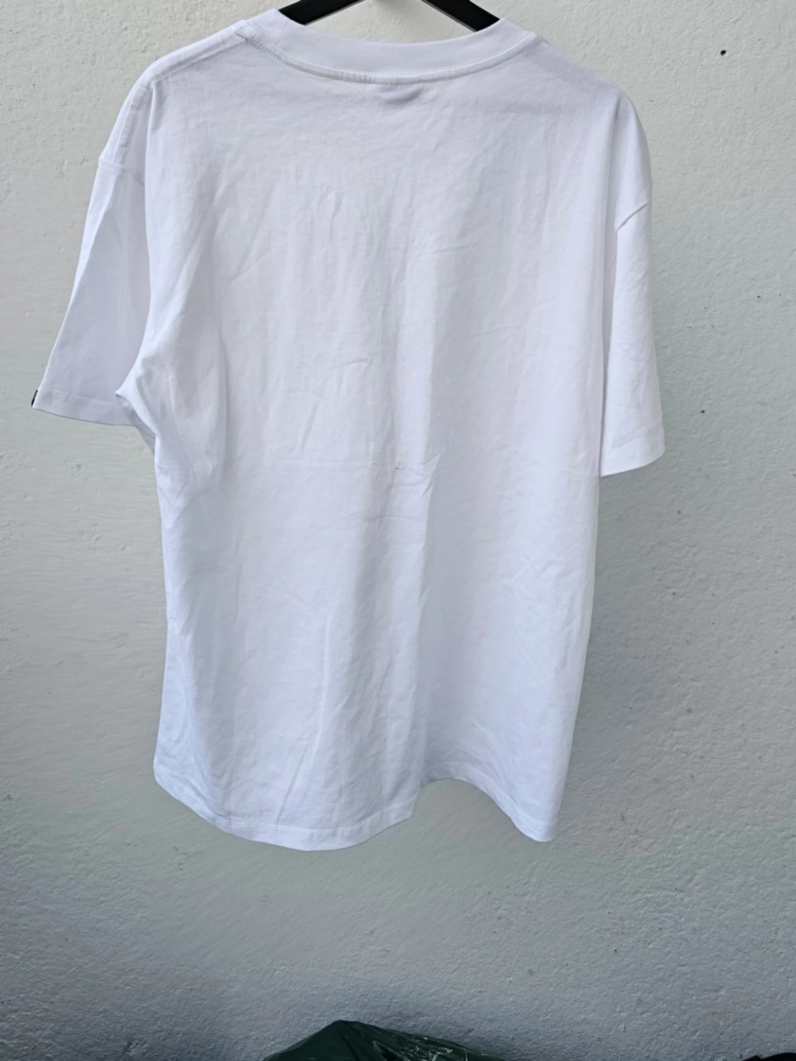 Vit BAPE t-shirt med blått tryck - 2