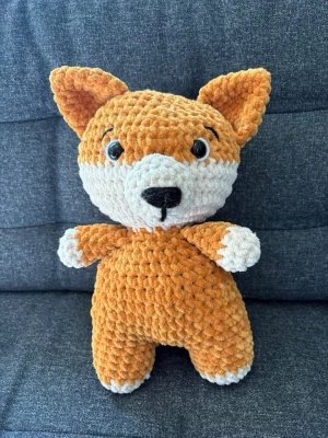 Virkad räv - Supersöt virkad räv🦊 ca 30cm. Virkat i mjukt fluffigt garn