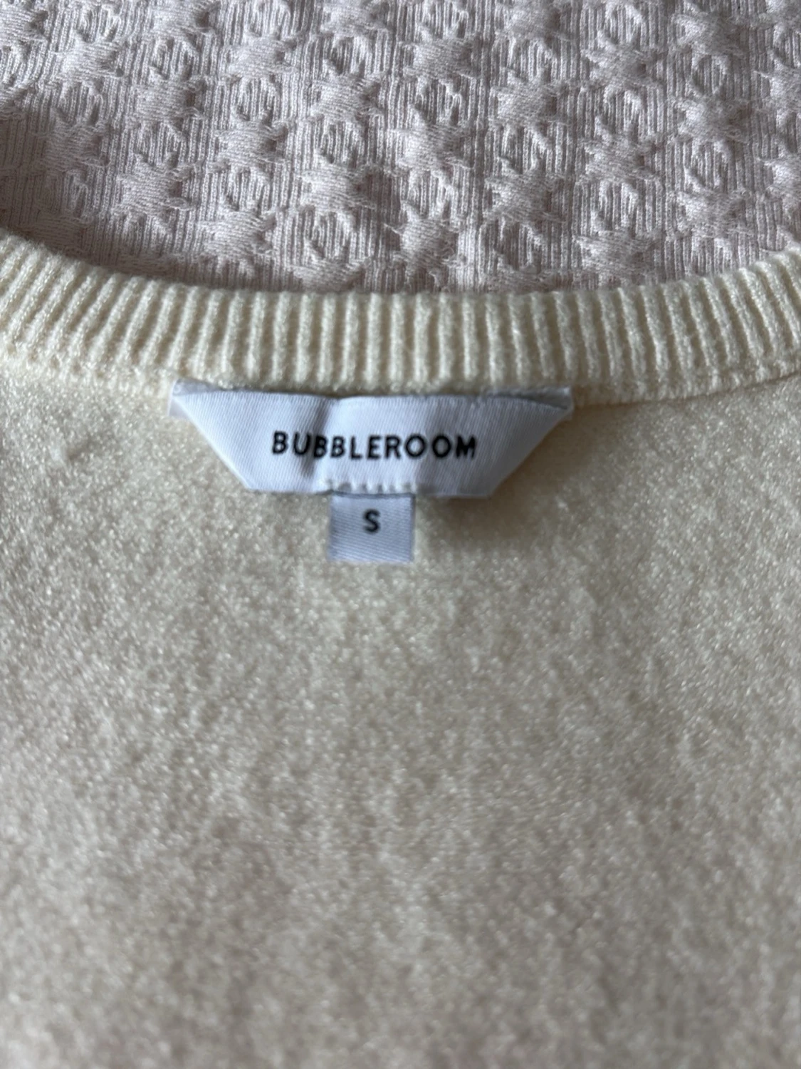 Ljusgul stickad ärmlös topp - 2