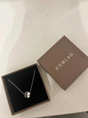 Edblad Lucky armband i silver - superfint armband ifrån Edblad. Oanvändt då jag fick fel färg. 💕