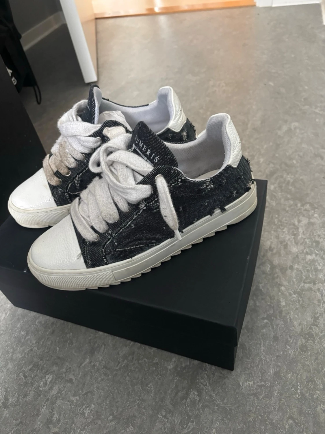  denim sneakers från Nummeris  - 1