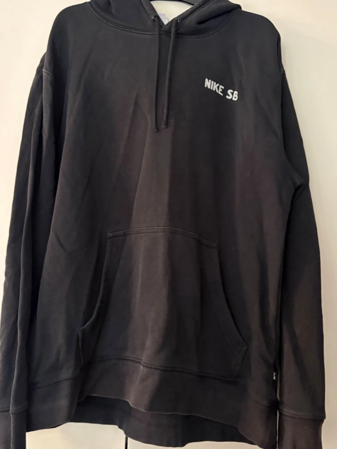 Svart Nike SB hoodie med huva