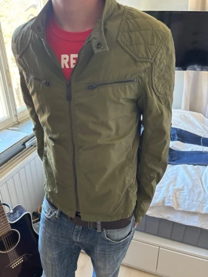 Denim & Supply RL Jacka - Sjukt snygg Denim Supply jacka perfekt för tiden på året! Jackan säljs inte längre så är limited! Fint skick! Storlek M (passar även S) Modellen är ca 178cm