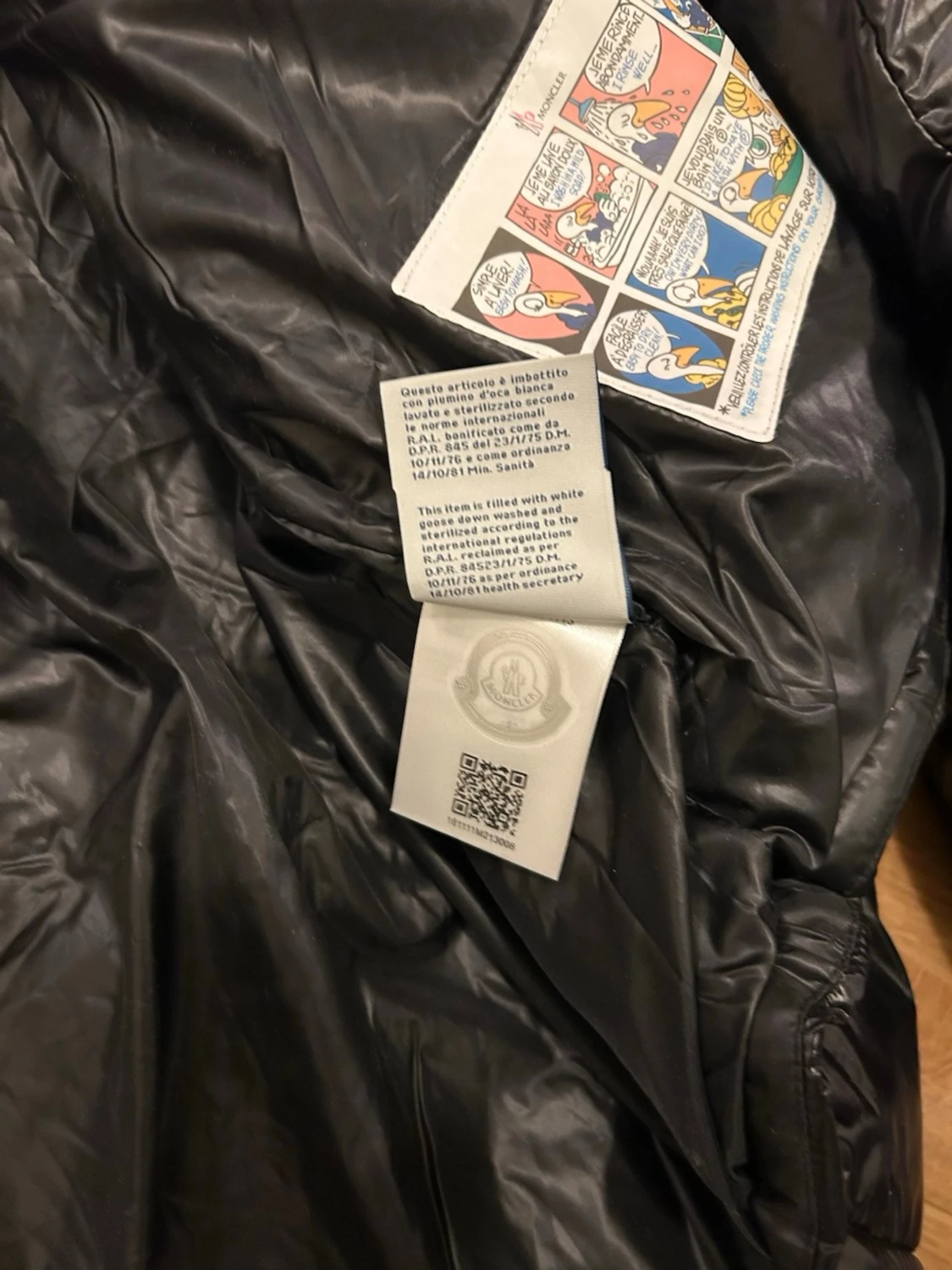 Svart glansig pufferjacka Moncler - 4