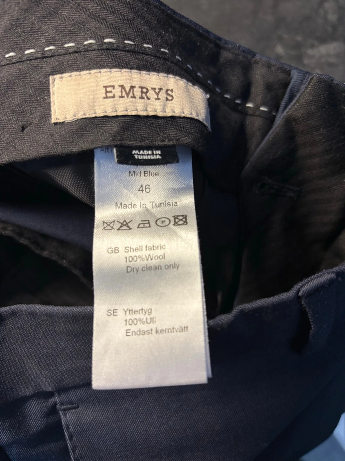 Svart/grå/blå klassisk kostym med knappar - 5