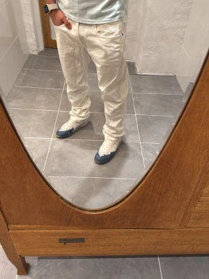 Replay jeans  - Ett par snygga byxor från Replay i storlek W32 L32 i modellen Anbbas 