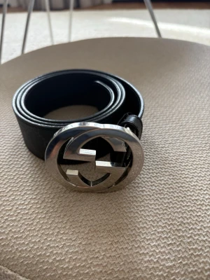 Gucci bälte  - Gucci bälste svart 100 cm, kvitto saknas därför sänkt pris 