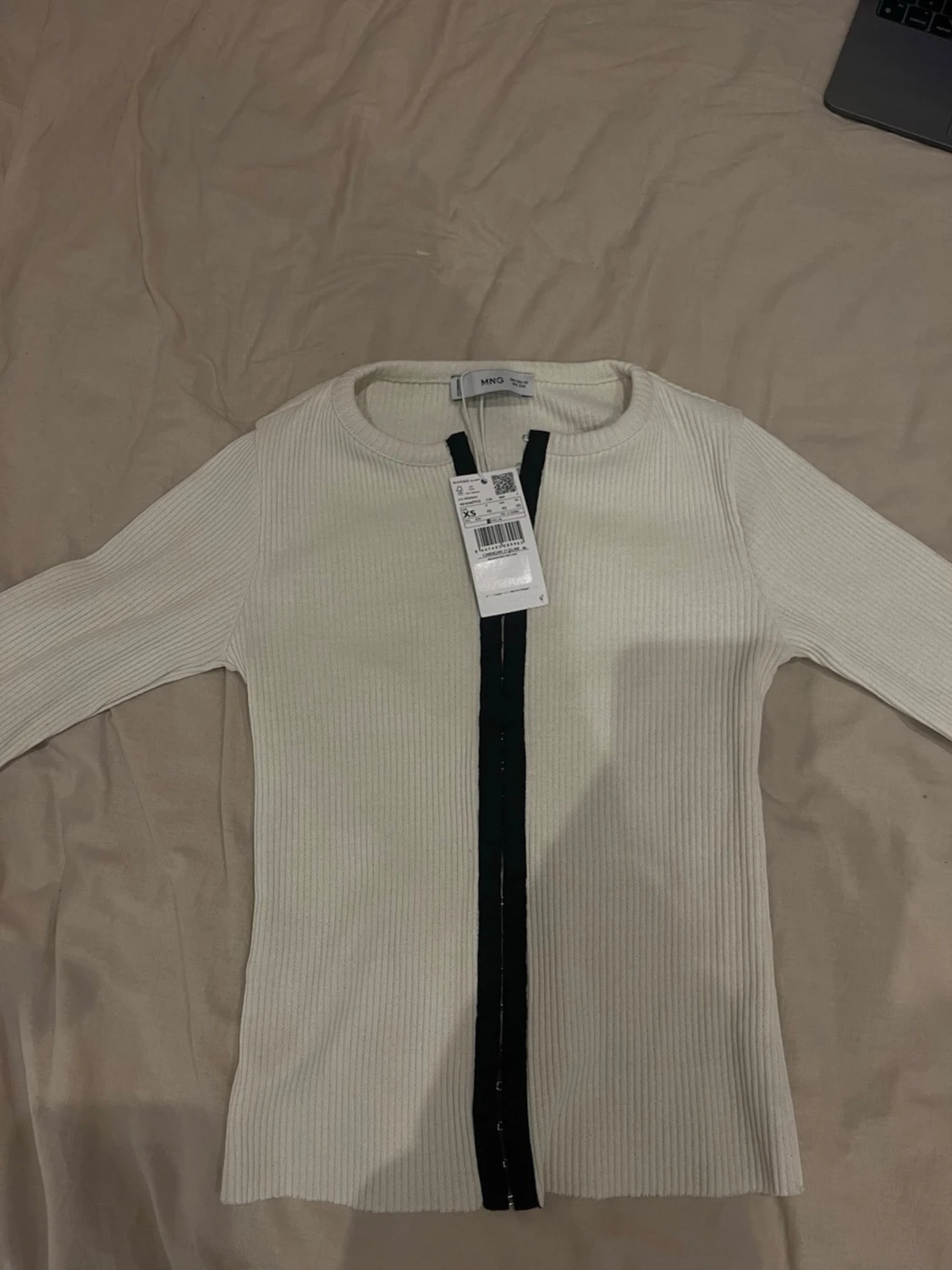 Vit ribbad topp från Mango - 1
