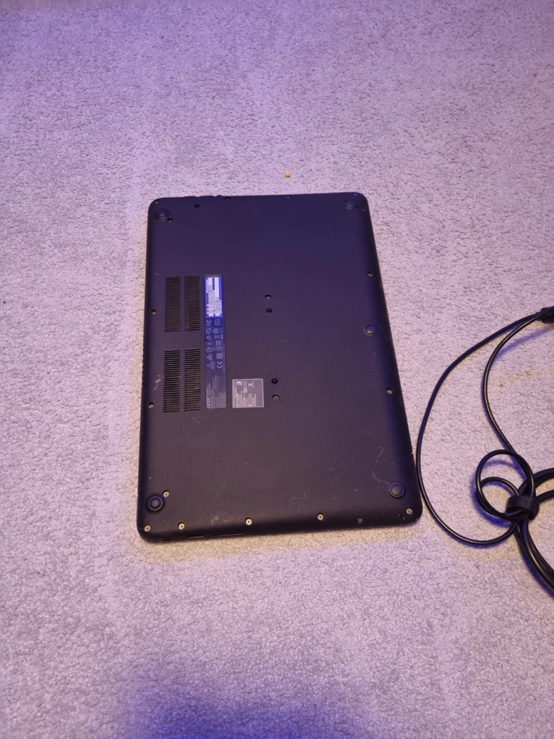 Acer Chromebook med laddare - 2