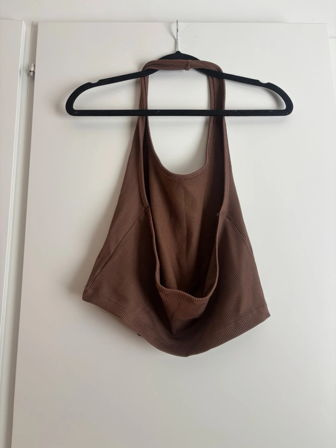 Brun ribbad halter neck topp - 1
