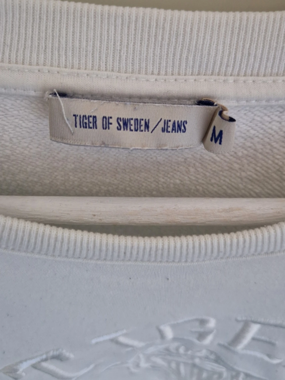 Vit sweatshirt från Tiger of Sweden - 1