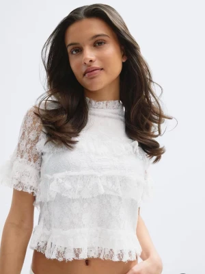 vit blus - Säljer en superfin vit blus. Endast använd en gång☺️