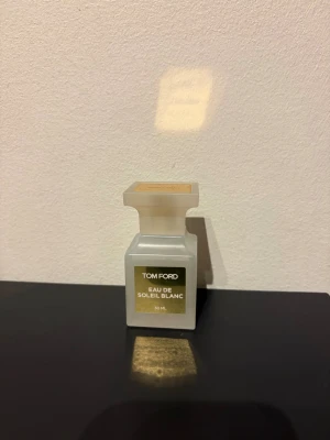 Tom Ford Eau de Soleil Blanc 30 ml - Typ halva kvar 