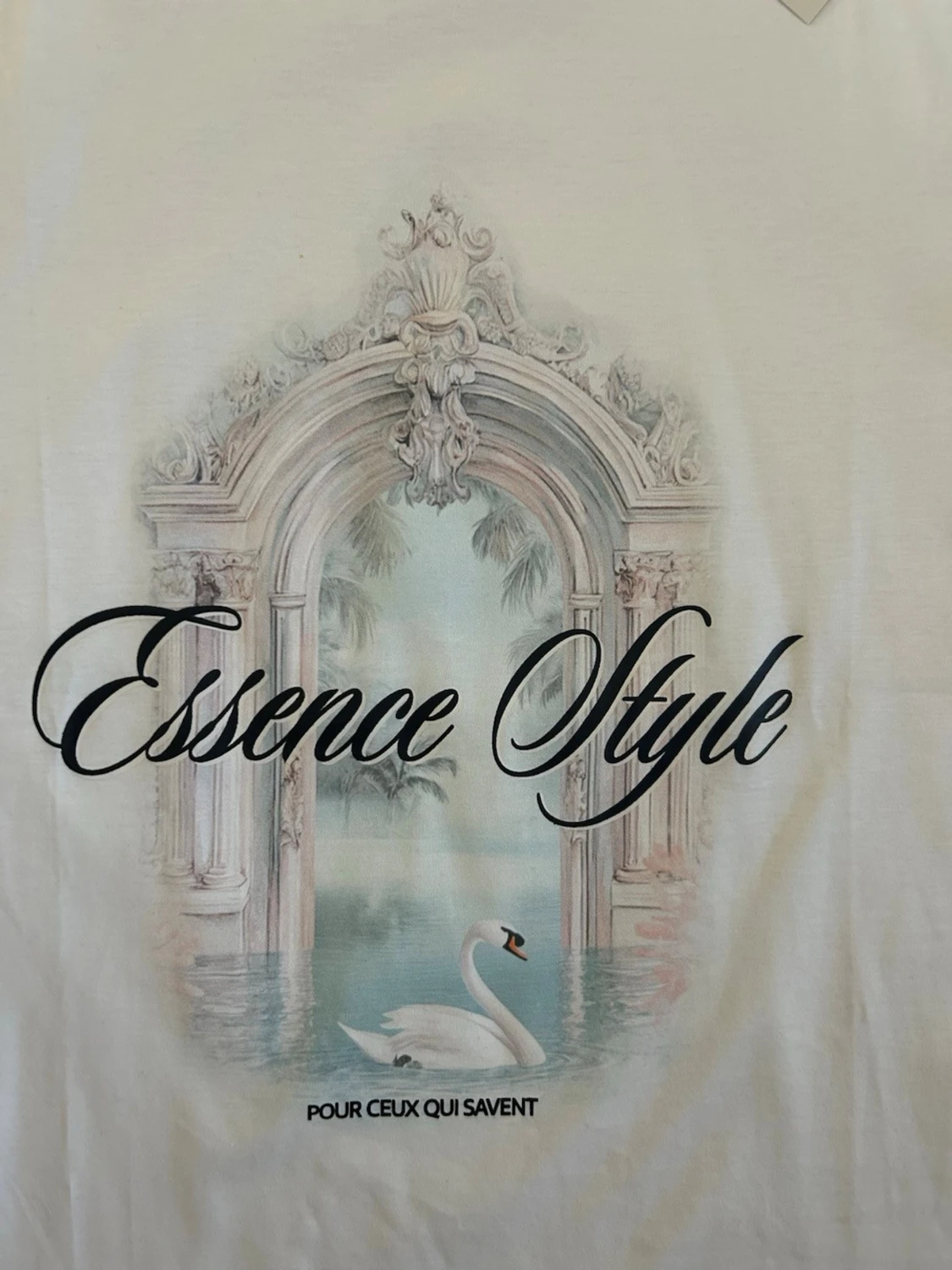 Vit Essence Style t-shirt med tryck - 2