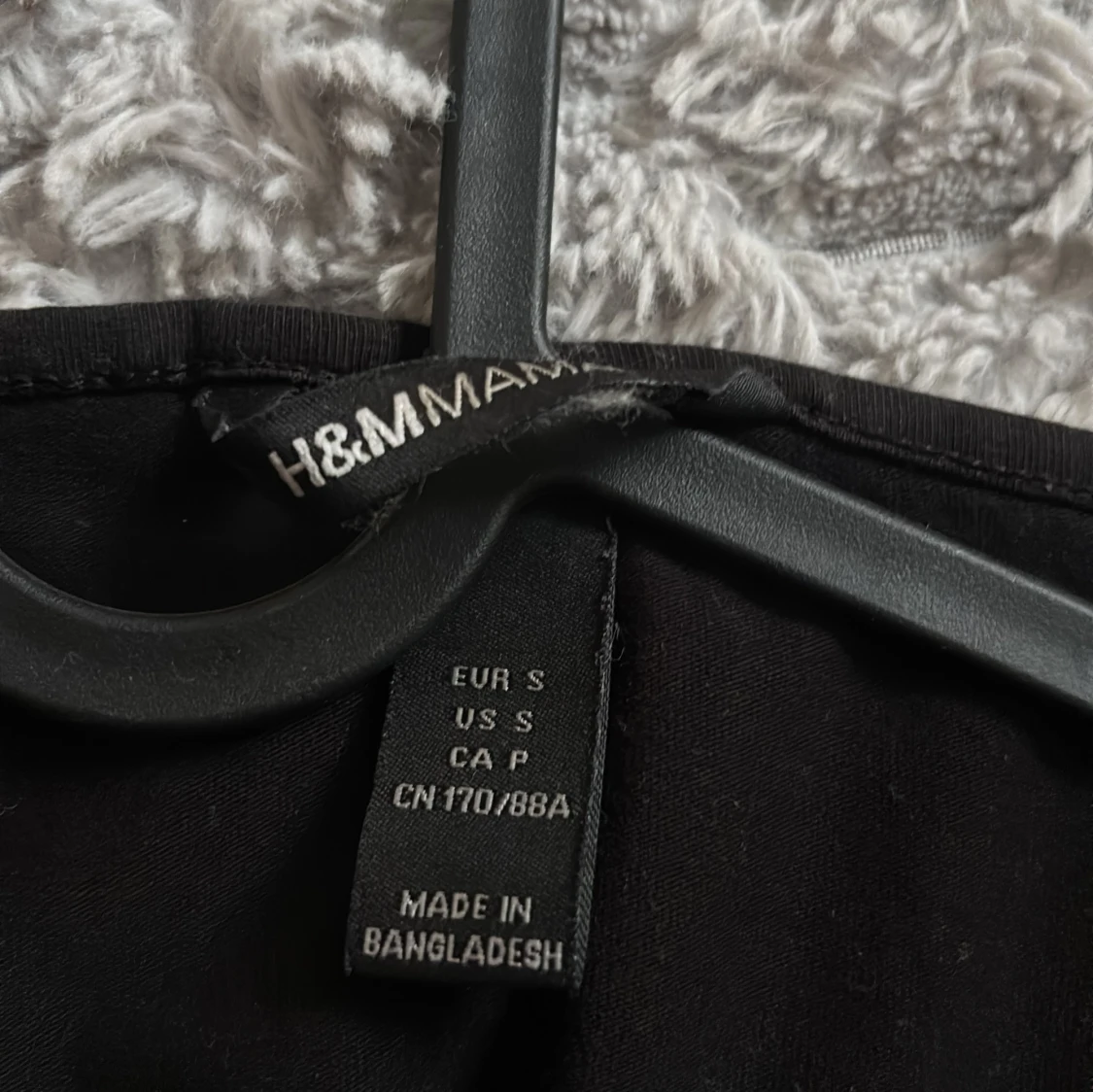 Svart omlott linnetopp - 3