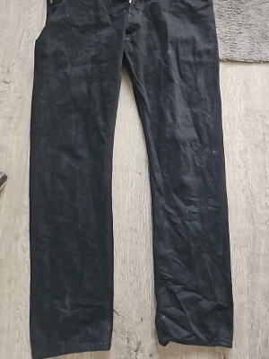 G-star jeans - G-star jeans som är andvända max 5 gånger.  Storlek w34 l32 Nypris 1000kr