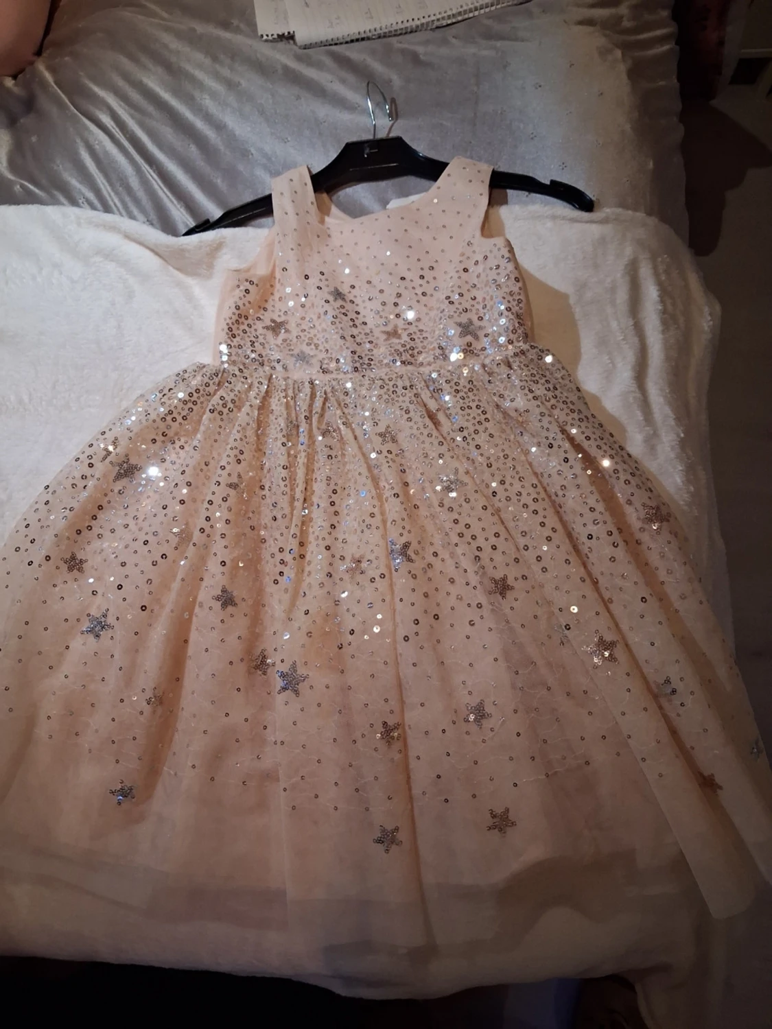 Ljusrosa klänning med glitter