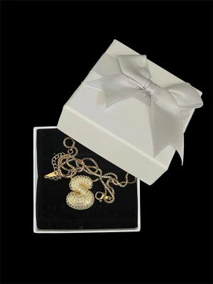 Guldigt halsband med ett S - Helt nytt halsband i rostfritt stål!