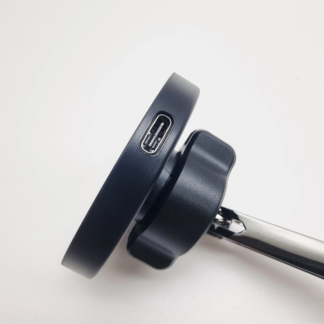 Magnetisk trådlös billaddare 15W med MagSafe - 3