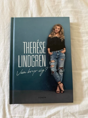 Vem bryr sig? av Therése Lindgren - Säljer boken 'Vem bryr sig?' av Therése Lindgren, utgiven av Forum. Boken har ett blått hårt omslag med ett foto av författaren på framsidan. Den handlar om livet, djuren och maten, och inspirerar till att bry sig om sig själv och andra.