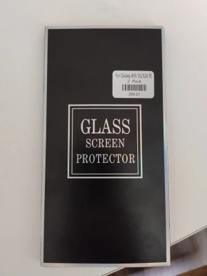 Skärmskydd Samsung A55 5G, S24. - Säljer ett 2-pack skärmskydd i härdat glas till följande två telefonmodeller:Samsung Galaxy A55 5GSamsung Galaxy S24.