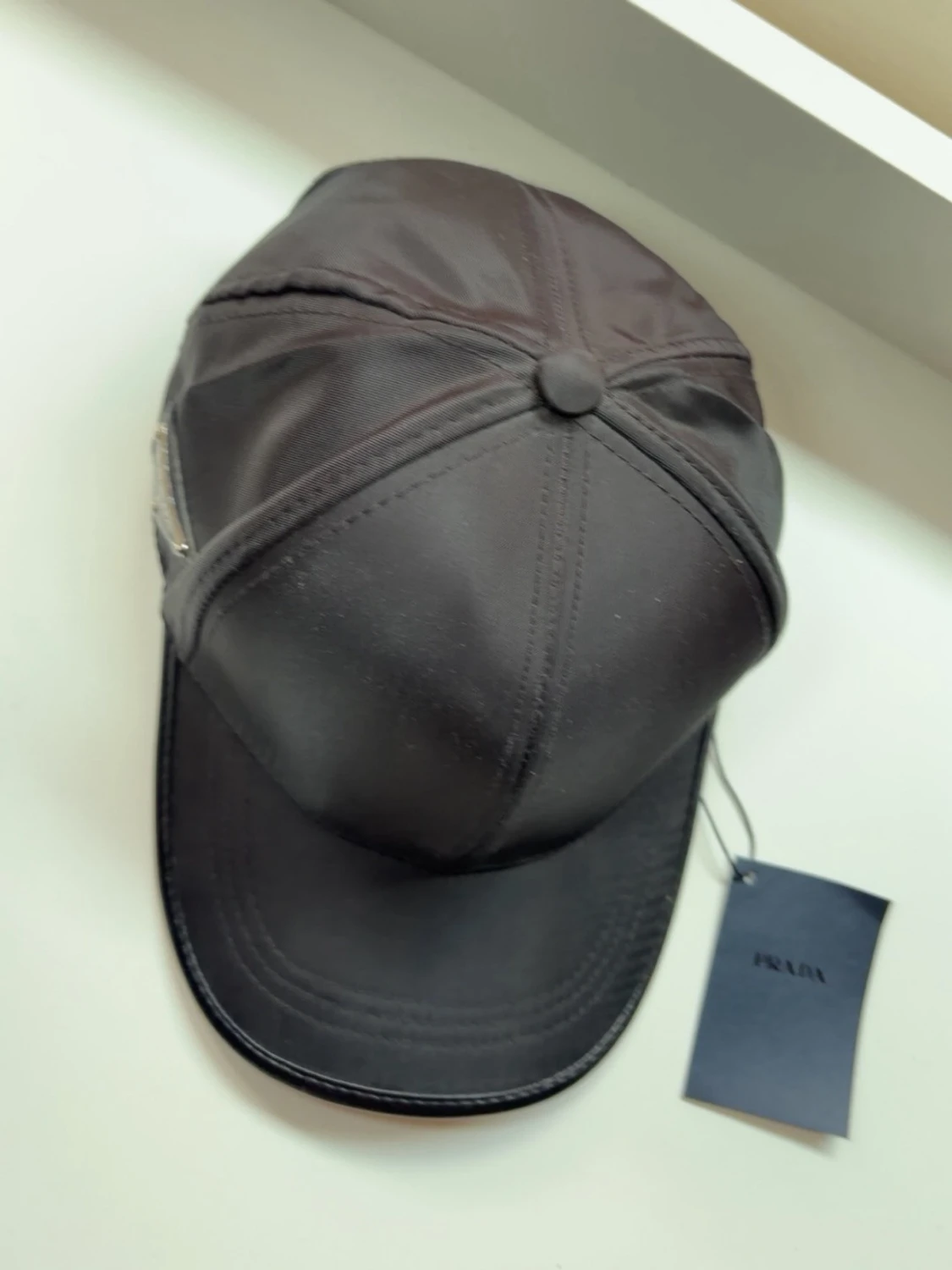Svart keps från Prada i nylon - 2