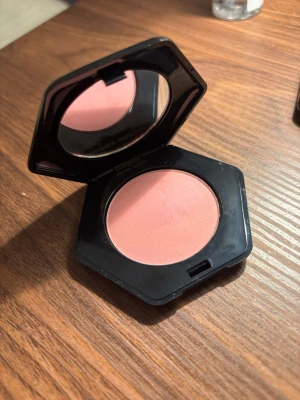 Rosa blush H&M - Endast testat 