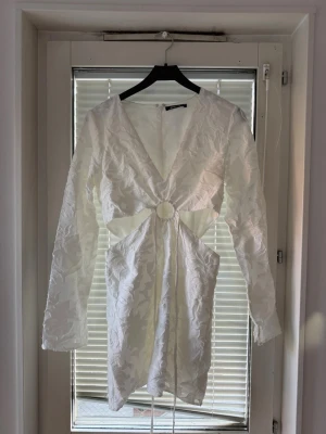Aldrig använd Gina tricot sommar klänning  - Jättefin klänning som inte satt som jag ville. Aldrig använd, lappen sitter kvar.