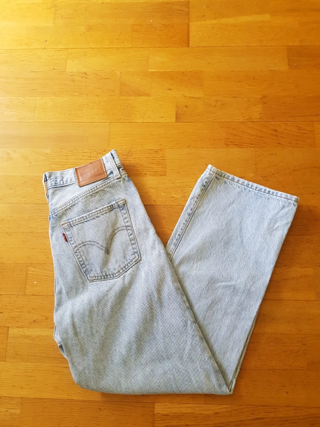Ljusblå Levi's raka jeans