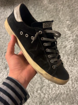 Golden goose size 43 - Golden goose superstar size 43, inget og ingår!