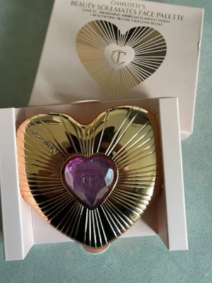 Charlotte Tilbury blush soulmate flawless peach - Ny oanvänd nypris 729:-