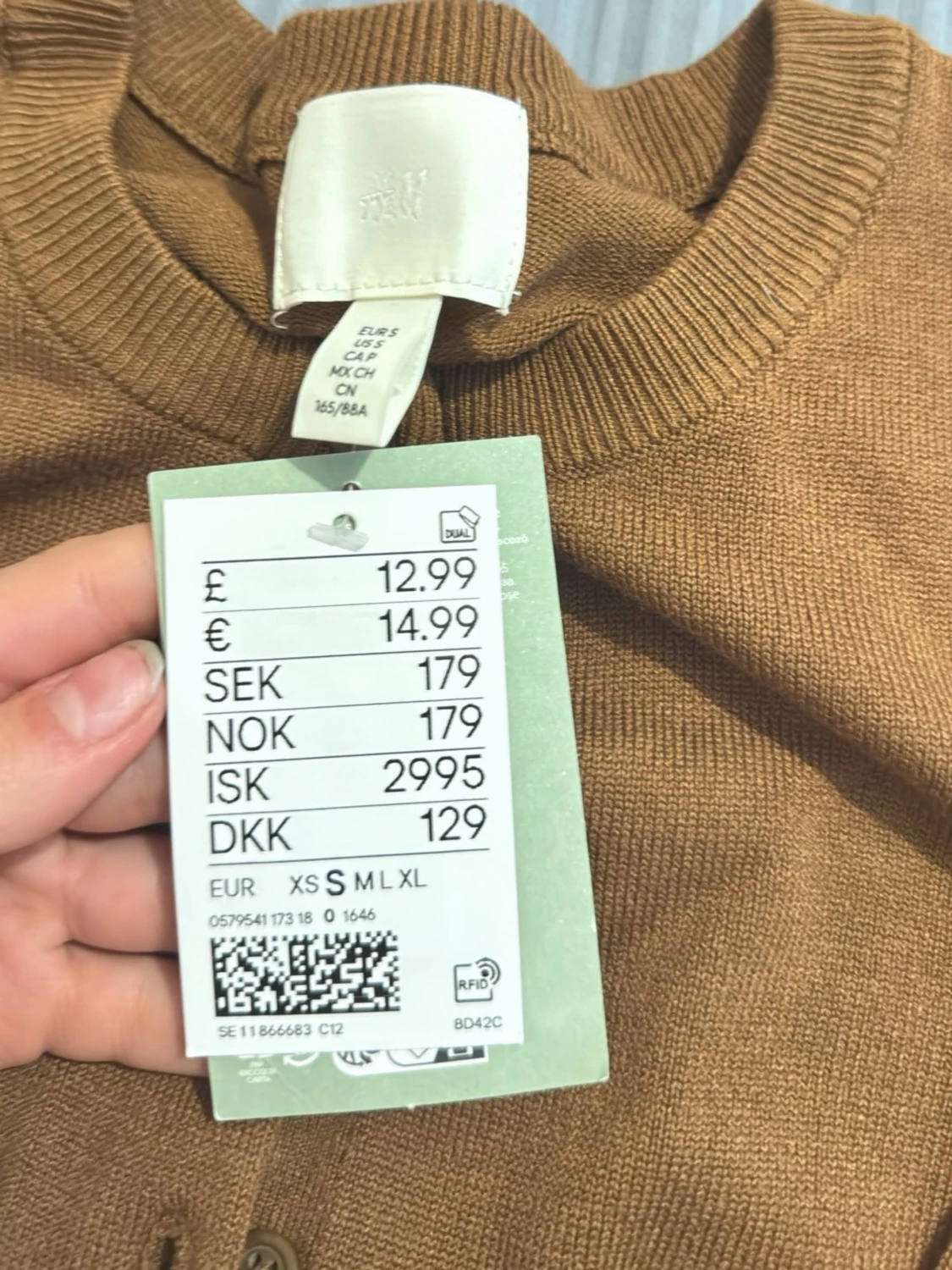 Brun kofta från H&M med knappar - 1