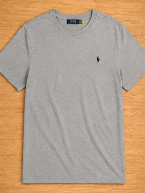 Polo Ralph Lauren t-shirts 125kr styck - Polo Ralph Lauren t-shirts säljes  5 stilrena och sköna t-shirts från Polo Ralph Lauren. Bra skick och endast💰125 kr styck