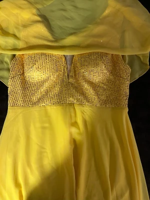 Bal klänning  - En balklänning , aldrig använd men från Temu , fint skick nypris 300 