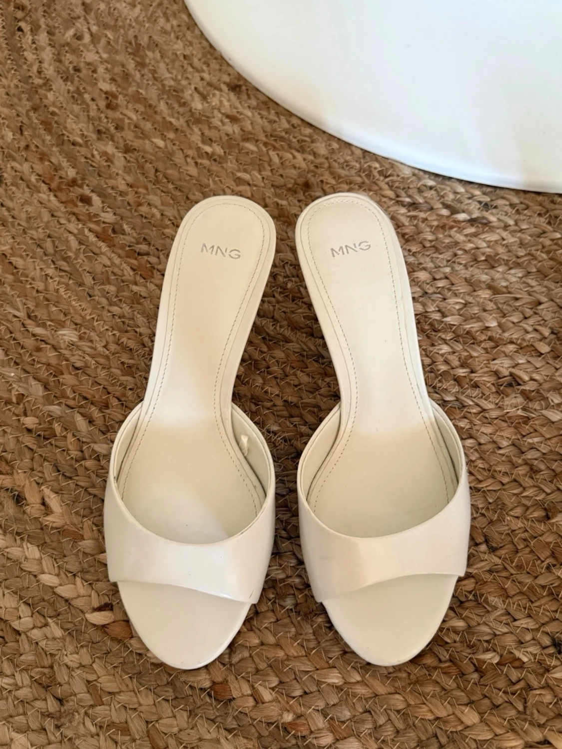 Offwhite kitten heels från Mango - 1