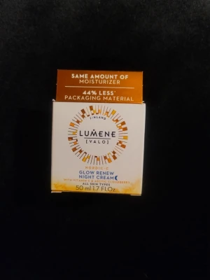 Lumene Glow Reveal Night Cream 50ml - Ny och oöppnad. Vegansk. Nattkräm från Lumene.