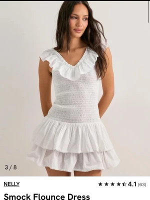 Studentklänning  - Helt oanvänd med lappen kvar