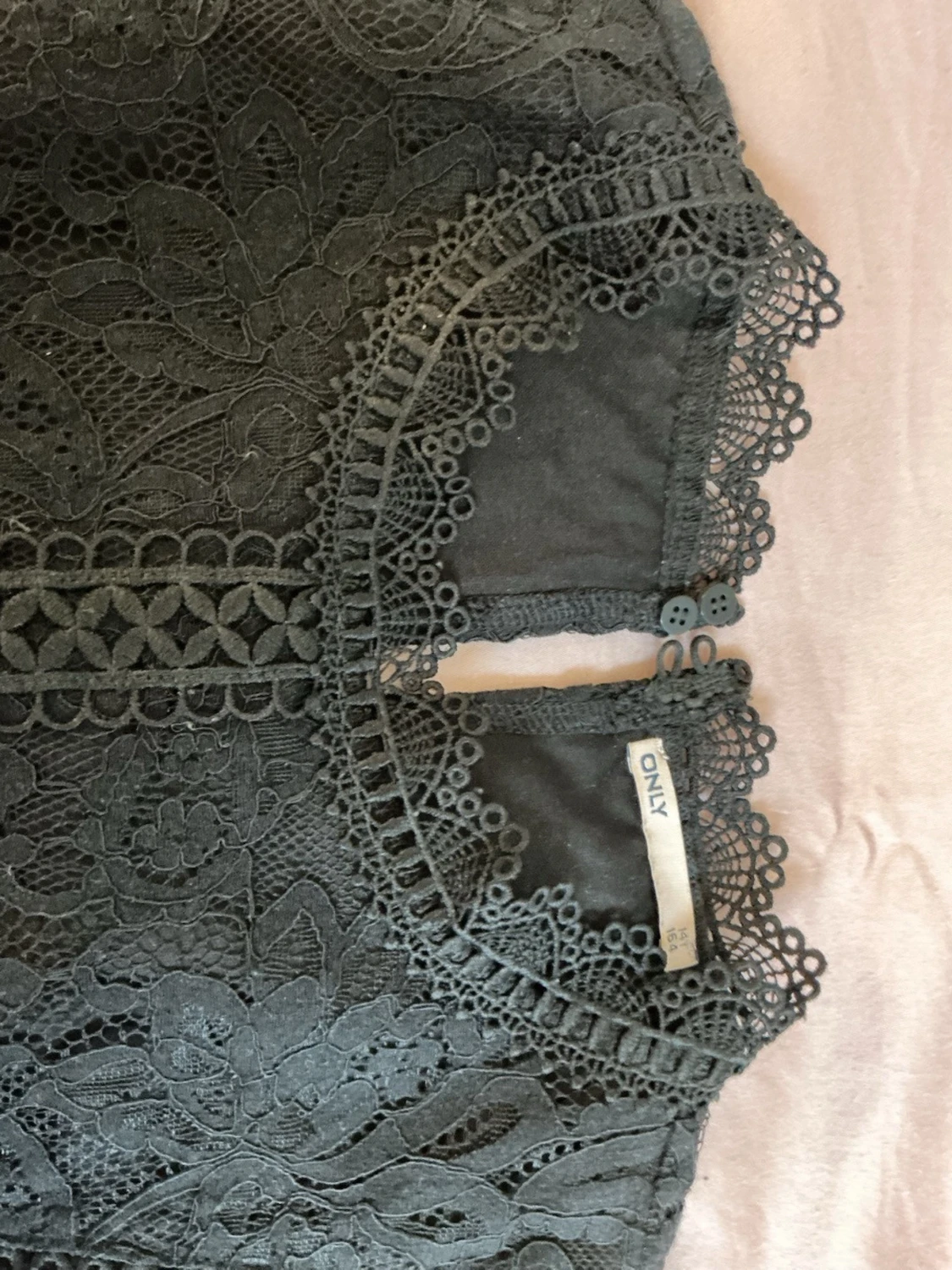 Svart spetsblus med lång ärm Only - 2