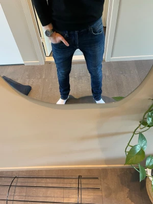 Dondup  - Dondup George. Storlek w33. Super bra skick.