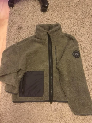 canada goose fleece kofta - storlek M splitter ny