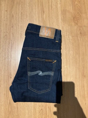 Nudie jeans  - Superfina Nudie jeans i utmärkt skick. Storlek 30/30, modell Thin Finn. Skriv vid frågor eller funderingar!😉💬🔥